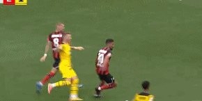 星空体育-哈兰德2射1传导演逆转 名宿：为了德甲，请留在他！