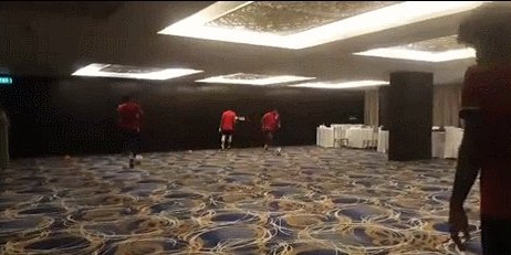 Xingkong-马尔代夫备战40强赛受困疫情：酒店宴会厅当训练场