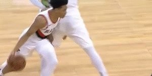 星空娱乐-【人物】总得分超越大梦！享受篮球已成甜瓜人生真谛