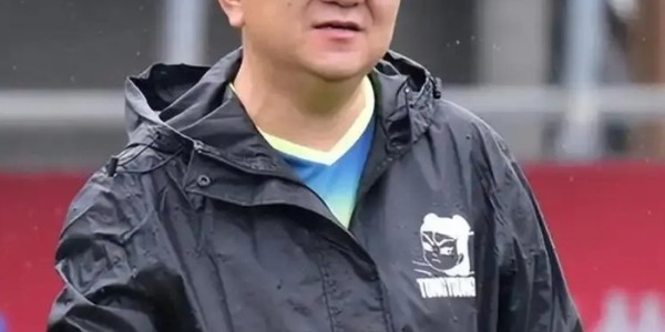 董路C位坐镇！北京新球队官宣，中冠阵容直接拉满，要搞大事？|足球|职业联赛|北京鹏瑞通程|中国男足|素材_新浪体育_新浪新闻