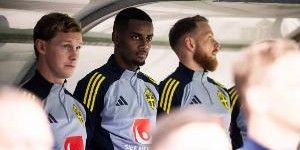 Xingkong-踢了20分钟，瑞典主帅：这是我能给伊萨克的最多出场时间