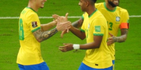 星空娱乐-库鸟时隔1年多再进球 巴西队4比0大胜巴拉圭！