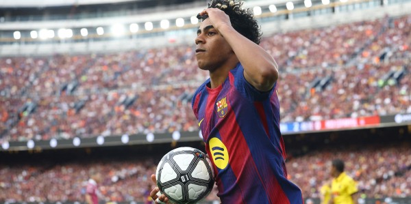 星空娱乐-每体：自去年10月国家德比后，巴萨比皇马多拿14分