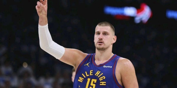 浓眉接受手术！雄鹿探索签换库明加，瓦兰首度发声，约基奇新决定