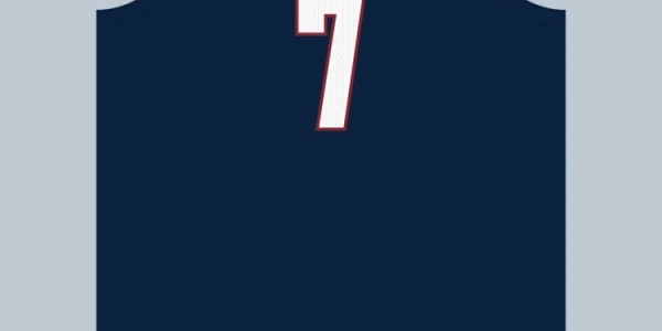 Xingkong-球衣记者：双向球员塔马-贝茨在掘金穿7号 队史上一位是雷吉