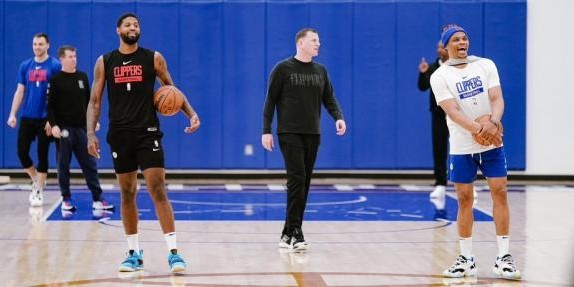 韦少上艇后球队三连败，但黑锅不能让他一个人背着