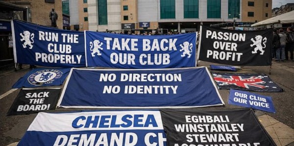 星空体育-不满主帅赛季中被挖，白学堡球迷将继续上街抗议切尔西母公司